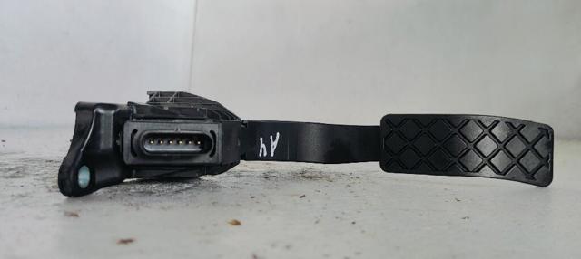 8W1723523 Pedal del acelerador  en stock Castellón