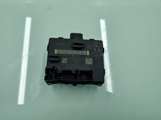 8W1959595 VAG