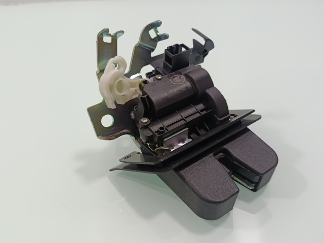 8W9827505C Cerradura de tapa de maletero  comprar en Reus