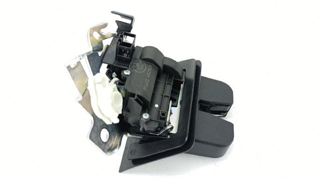 8W9827505C Cerradura de tapa de maletero  disponible Málaga