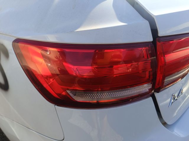 8W9945069 Piloto trasero exterior izquierdo  comprar en Reus
