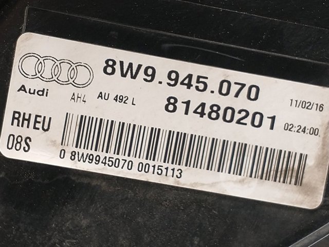 8W9945070 Piloto trasero exterior derecho  en stock Sabadell
