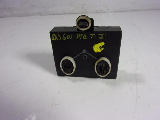 VAG 8X0959795C Módulo de confort de la puerta trasera  en stock Salamanca