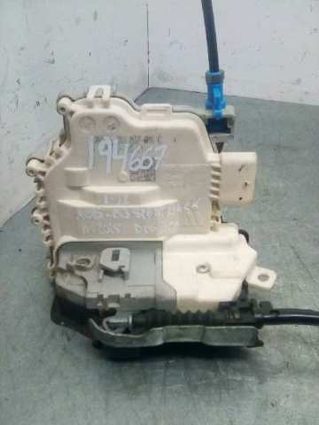 8X1837016C Cerradura de puerta delantera derecha  en stock Granada