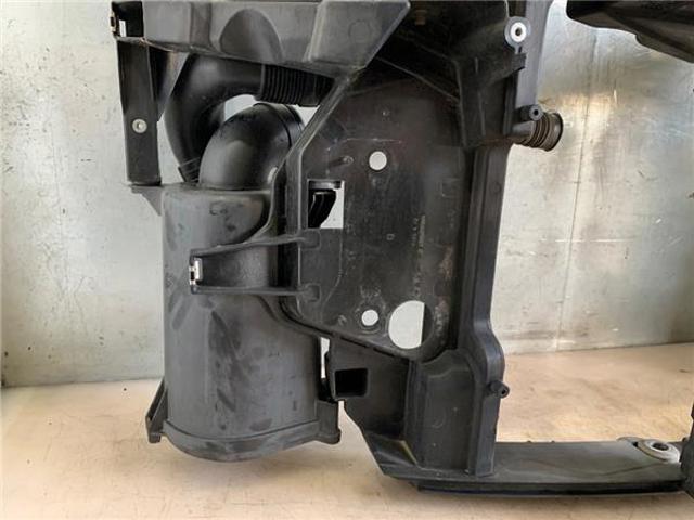 Soporte de radiador completo 8Z0805594C VAG