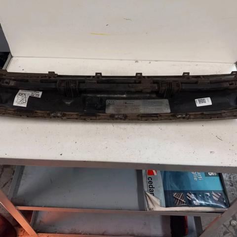 Comprar Parrilla del radiador Audi A2  8Z0 a bajo precio
