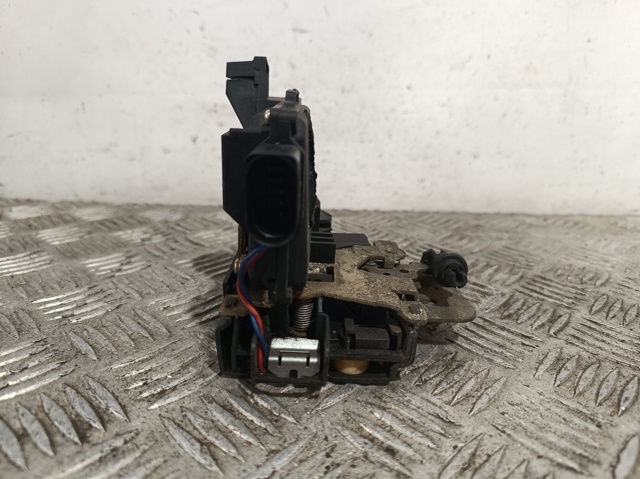 8Z1837015A VAG