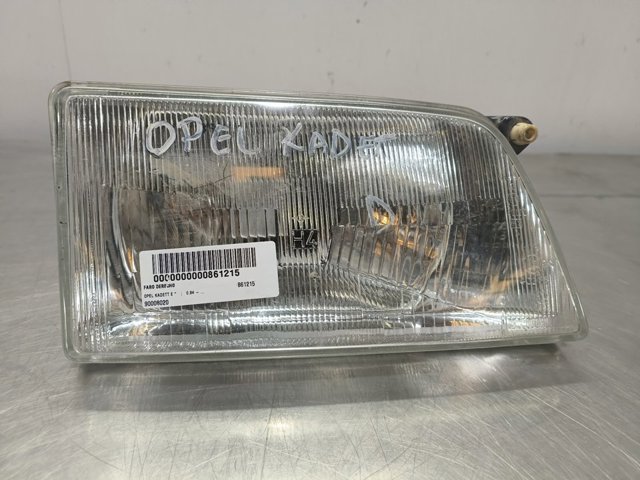 Faro delantero derecho Opel Kadett familiar comprar en España