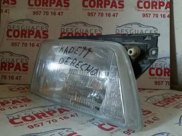 Luz derecha 90008020 OPEL