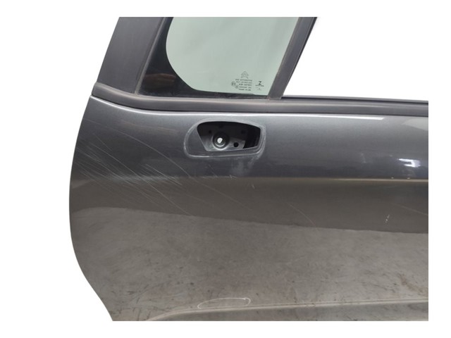 9002AZ Puerta delantera izquierda  en stock Sabadell