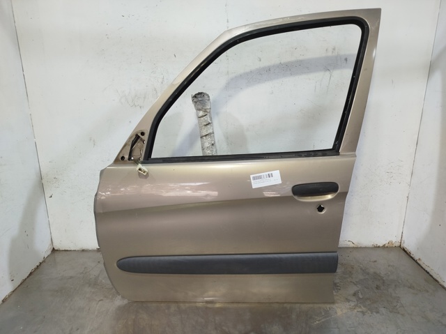 Pieza Puerta delantera izquierda para Citroen Xsara Picasso segunda mano