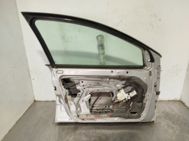 9002P1 Puerta delantera izquierda  en stock Castellón