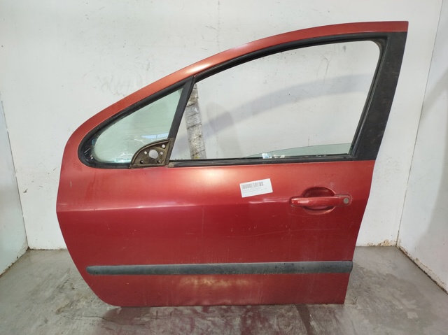 Comprar Puerta delantera izquierda Peugeot 307 hatchback usado