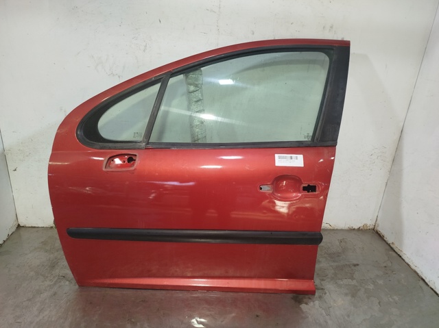 Puerta delantera izquierda Peugeot 207  WA, WC usado