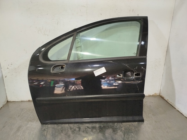 Pieza Puerta delantera izquierda para Peugeot 207  segunda mano