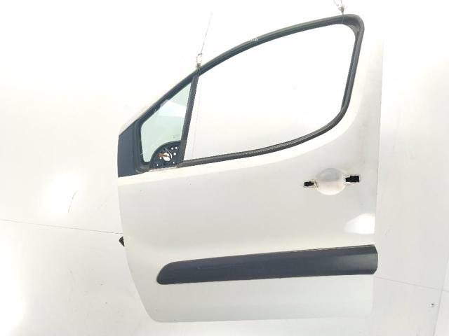 9002Z3 Puerta delantera izquierda  en stock Granada