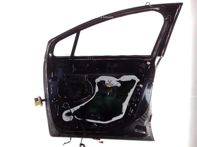 9004AV PEUGEOT Puerta delantera derecha  en stock Córdoba