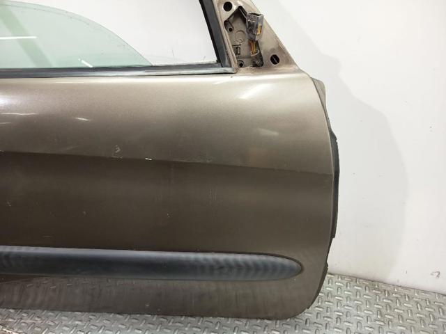 9004L5 PEUGEOT Puerta delantera derecha  disponible Ourense