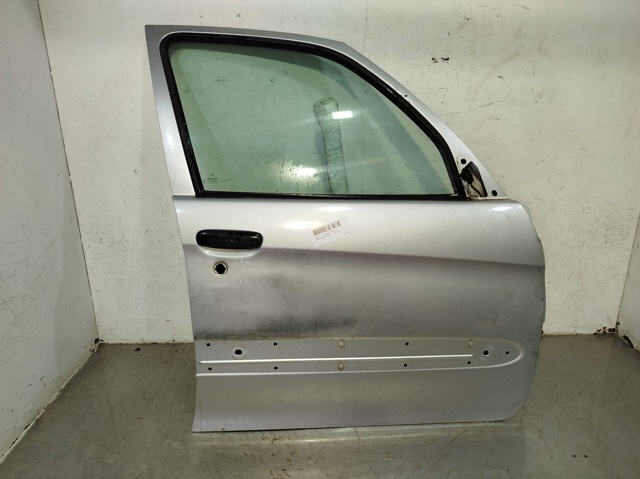 Comprar Puerta delantera derecha Citroen Xsara Picasso monovolumen usado