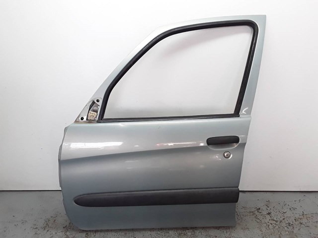 Comprar Puerta delantera izquierda Citroen Xsara Picasso monovolumen usado