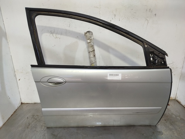 9004P0 PEUGEOT Puerta delantera derecha  comprar en Jaén