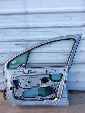 9004S7 PEUGEOT Puerta delantera derecha  en stock Córdoba