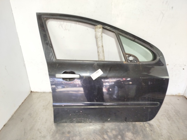 Comprar Puerta delantera derecha Peugeot 307  hatchback usado