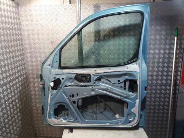 9004W2 Puerta delantera derecha  disponible Utrera