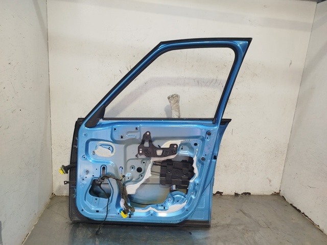 9004Y0 PEUGEOT Puerta delantera derecha  comprar en Oviedo