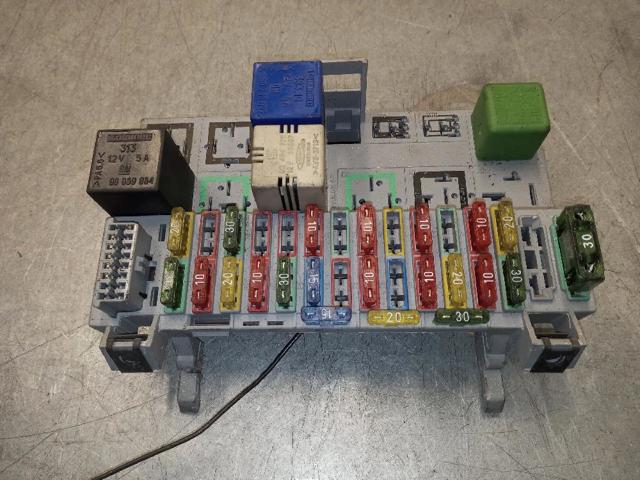 Relé de intermitencia del limpiaparabrisas Opel Astra 51, 52, F35, M35