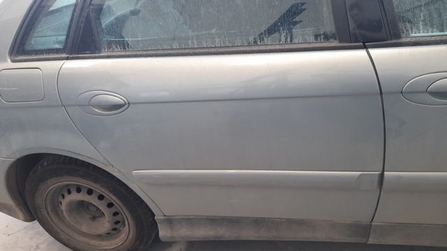 Venta de Puerta delantera izquierda para Citroen C5 I segunda mano