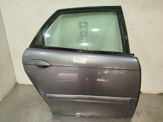 Puerta trasera derecha Citroen C5 I DC usado