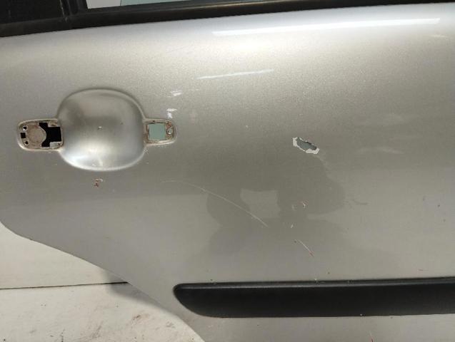 9008Q5 PEUGEOT Puerta trasera derecha  comprar en Oviedo