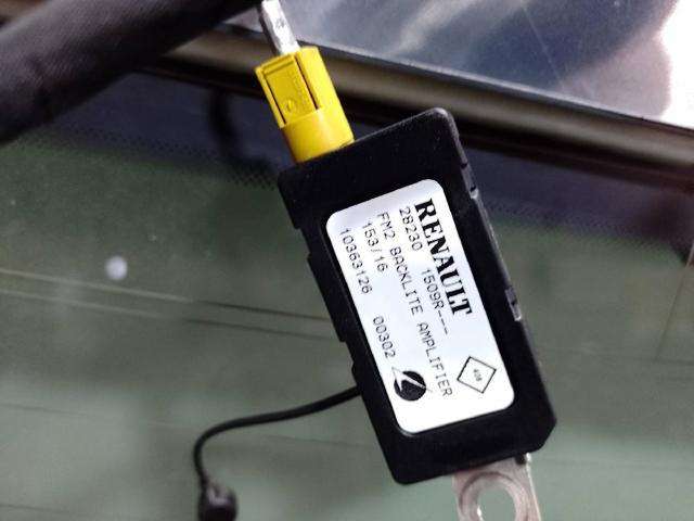 901007547R RENAULT Puerta trasera comprar Madrid