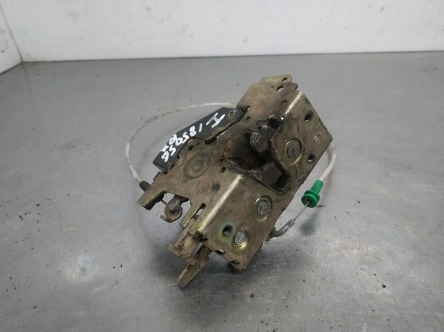 Cerradura de puerta delantera izquierda Mercedes Sprinter 904