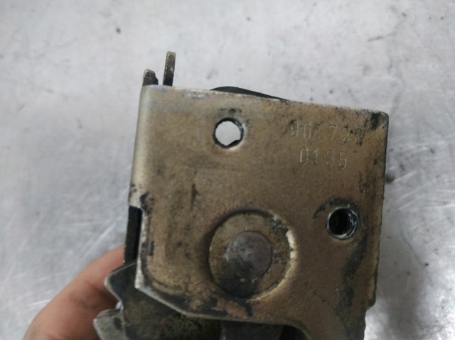 Cerradura de puerta delantera izquierda Mercedes Sprinter 904