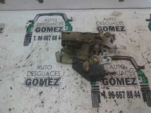 MERCEDES 9017201135 Cerradura de puerta delantera derecha  en stock Valencia