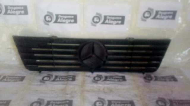 9018880123 MERCEDES Parrilla del radiador  disponible Ourense