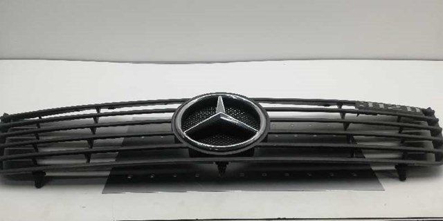 MERCEDES 9018880123 Parrilla del radiador  disponible Lugo