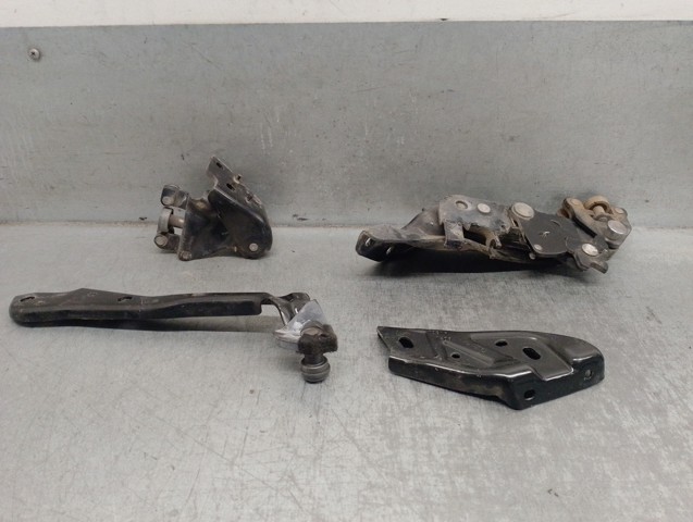 Rodillo inferior derecho de puerta corrediza 9033CZ PEUGEOT