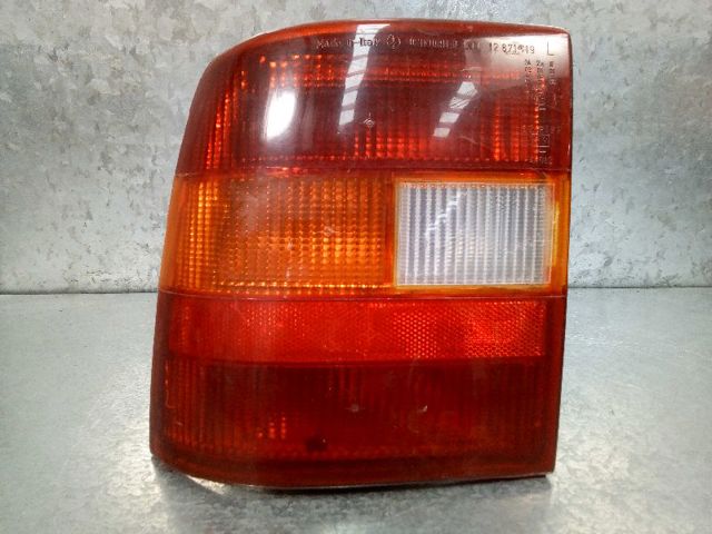 Piloto trasero izquierdo 90349095 OPEL