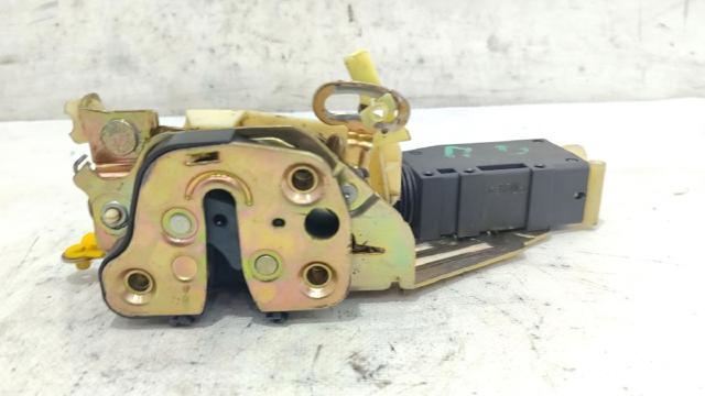 Motor de apertura/cierre de cerradura de puerta delantera derecha 90449073 OPEL