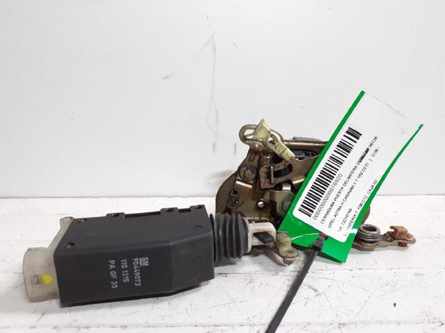 Motor de apertura/cierre de cerradura de puerta delantera derecha 90449073 OPEL