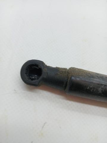 904515874R RENAULT Amortiguador de la tapa del maletero  disponible Alicante