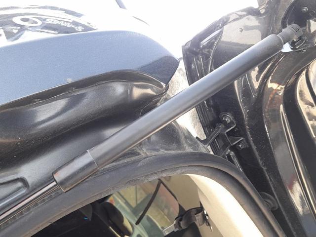 904528093R Amortiguador de la tapa del maletero  comprar en Zaragoza