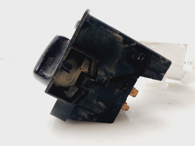 90481764 Interruptor de luces en el tablero comprar Girona