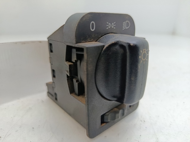 OPEL 90481764 Interruptor de luces en el tablero  disponible Lugo