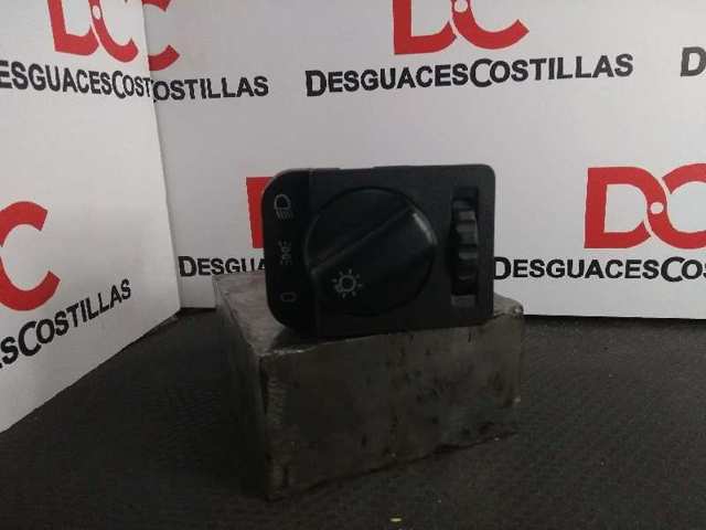 90481764 Interruptor de luces en el tablero  en stock Sabadell