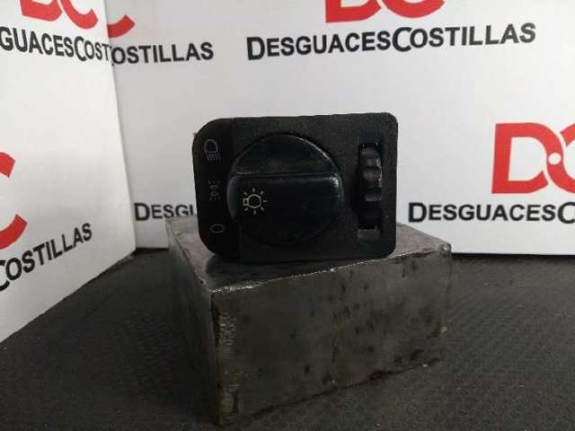 90481764 Interruptor de luces en el tablero comprar Girona