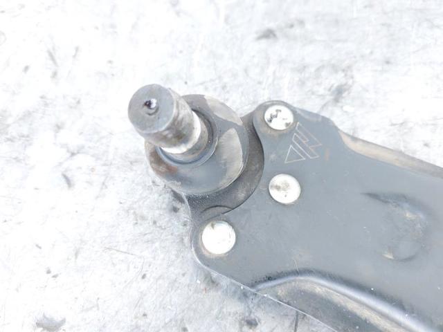 90498735 Brazo inferior izquierdo de la suspensión delantera  en stock Sabadell